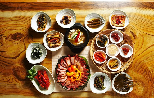 餐飲產(chǎn)業(yè) 餐飲產(chǎn)業(yè)